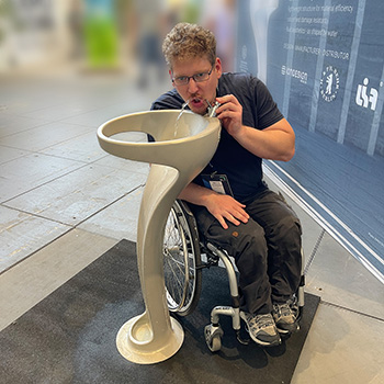 IONDESIGN drinking fountain wheelchair